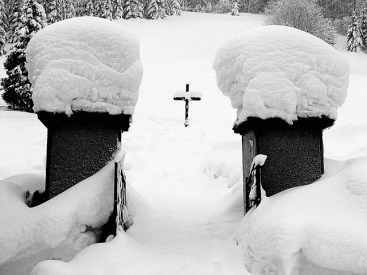 cemetery-winter-cross-input-snow-black-white-gate